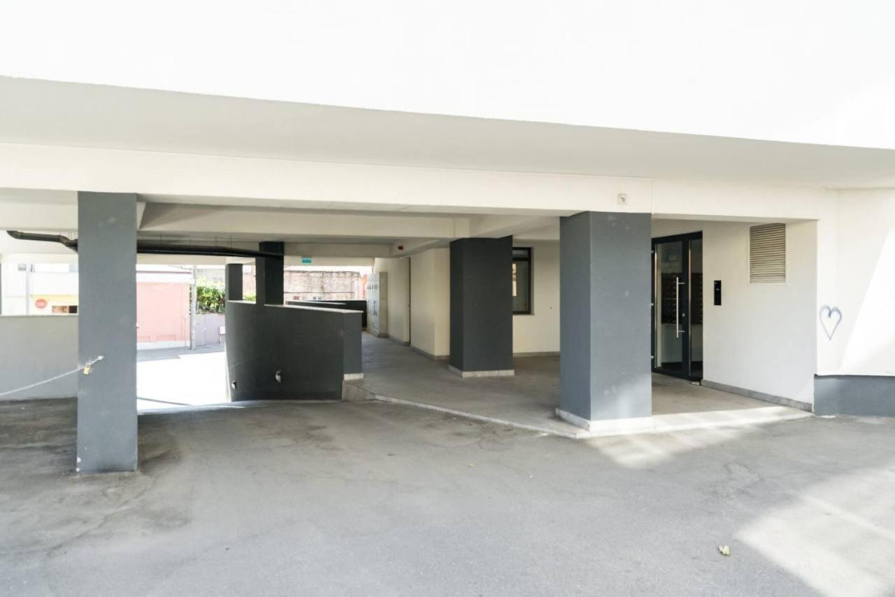 Appartamento Carol New Building With Balcony Bucarest Esterno foto