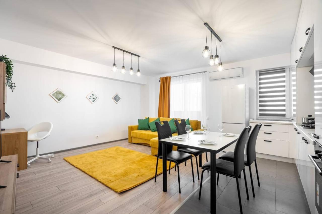 Appartamento Carol New Building With Balcony Bucarest Esterno foto